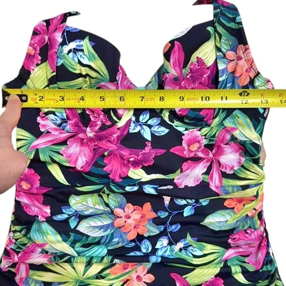 Tommy Bahama Coastal Gardens Underwire Halter Tankini Top